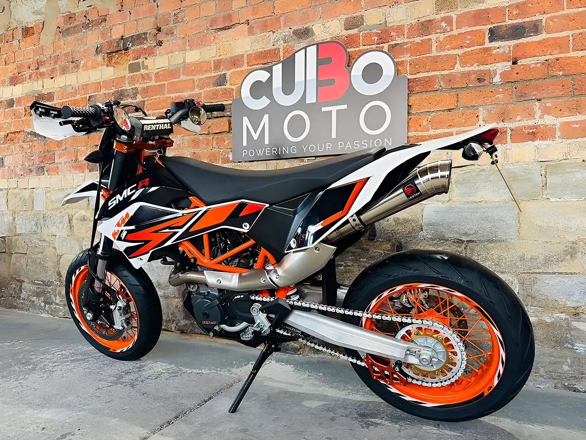 Used 2015 Ktm 690 Smc R Supermoto Orange - Interior and Exterior details 13