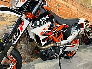 Used 2015 Ktm 690 Smc R Supermoto Orange - Interior and Exterior details 15