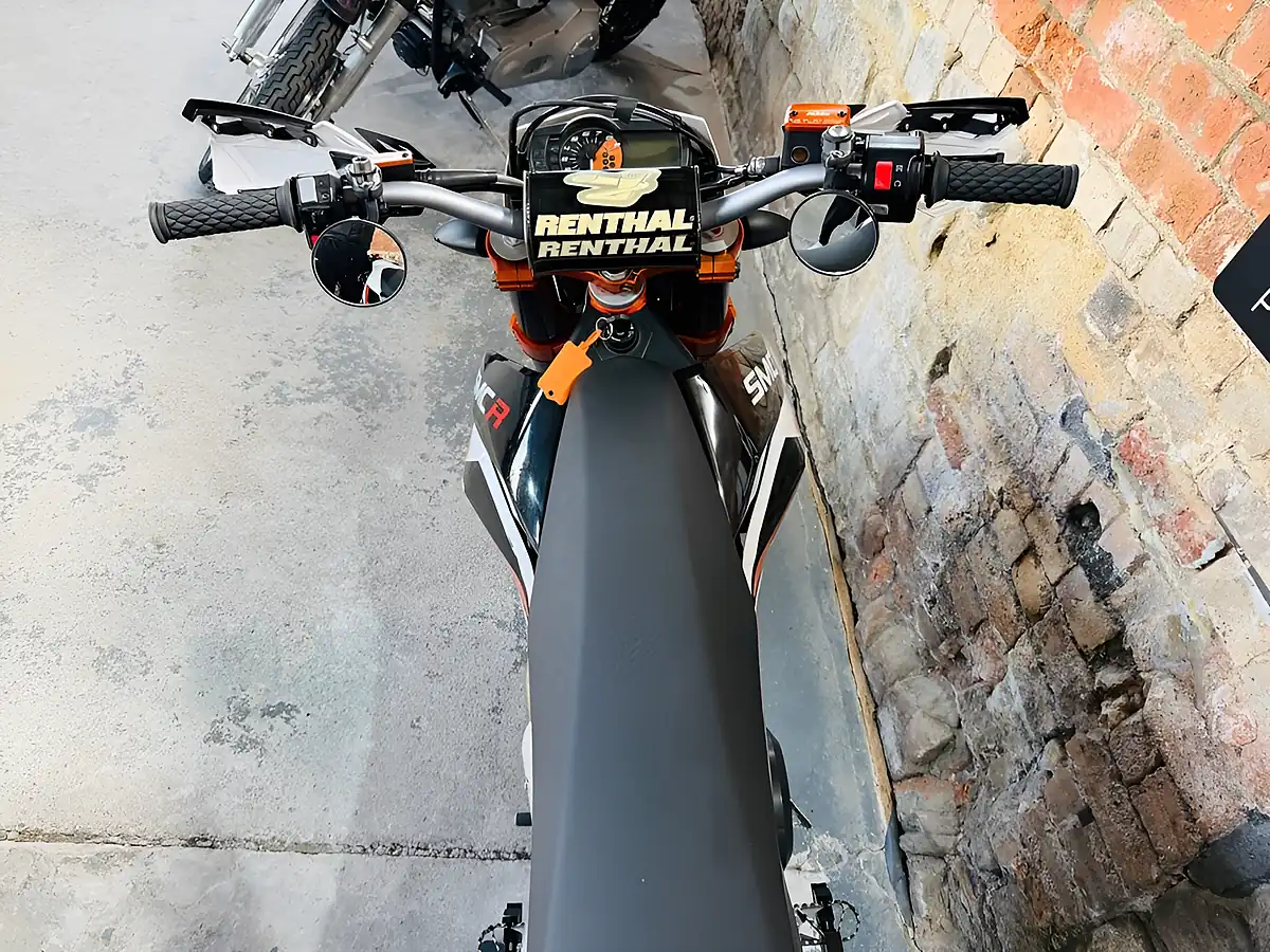 Used 2015 Ktm 690 Smc R Supermoto Orange - Interior and Exterior details 20