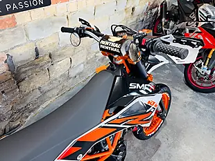 Used 2015 Ktm 690 Smc R Supermoto Orange - Interior and Exterior details 8