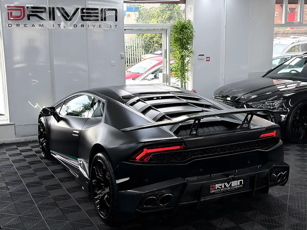 Used 2015 Lamborghini Huracan Lp 610-4 Black - Interior and Exterior details 2