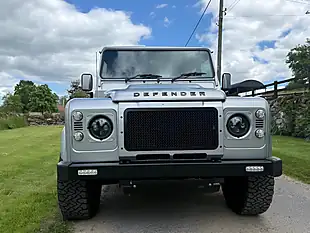 Used 2015 Land Rover Defender 110 Xs Silver - Interior and Exterior details 3