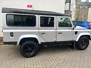 Used 2015 Land Rover Defender 110 Xs Silver - Interior and Exterior details 2