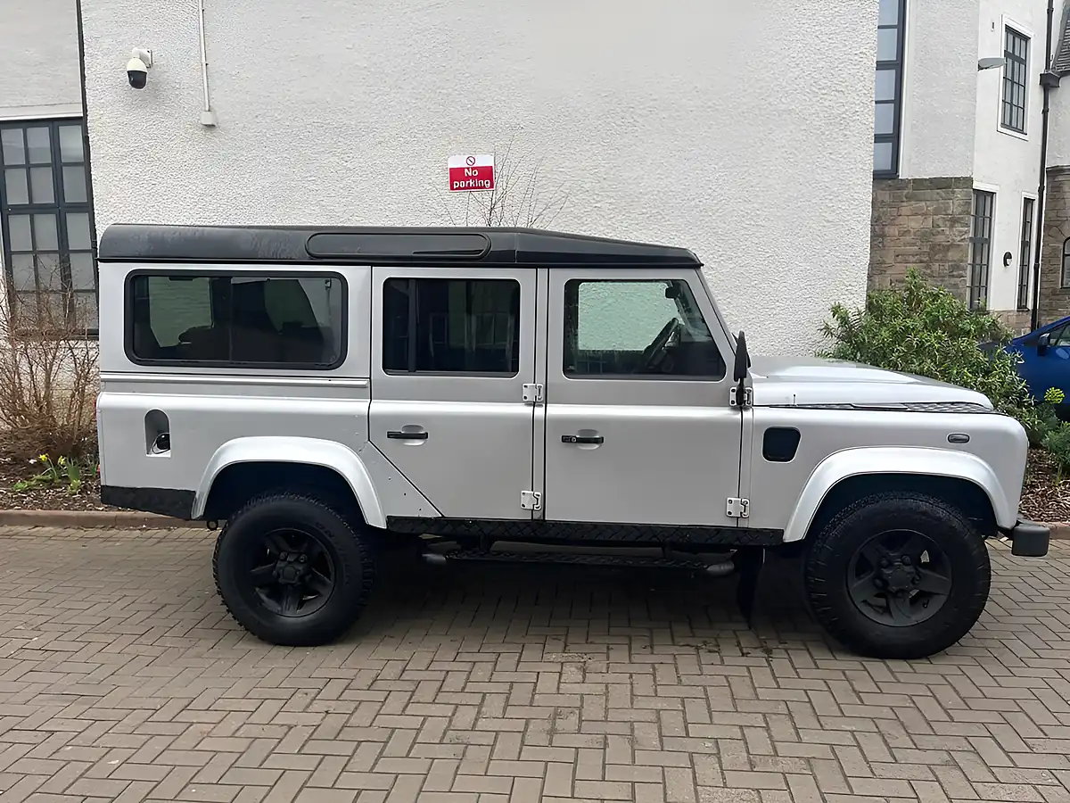 Used 2015 Land Rover Defender 110 Xs Silver - Interior and Exterior details 8