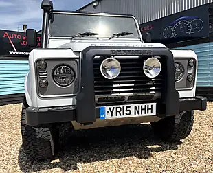 Used 2015 Land Rover Defender 110 Xs Utility Wagon Double Cab Fuji White - Interior and Exterior details 12