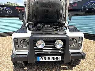 Used 2015 Land Rover Defender 110 Xs Utility Wagon Double Cab Fuji White - Interior and Exterior details 14