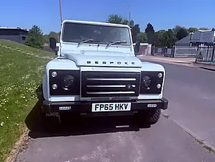 Used 2015 Land Rover Defender 110 Xs Utility Wagon White - Interior and Exterior details 10
