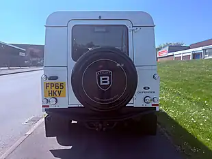 Used 2015 Land Rover Defender 110 Xs Utility Wagon White - Interior and Exterior details 9