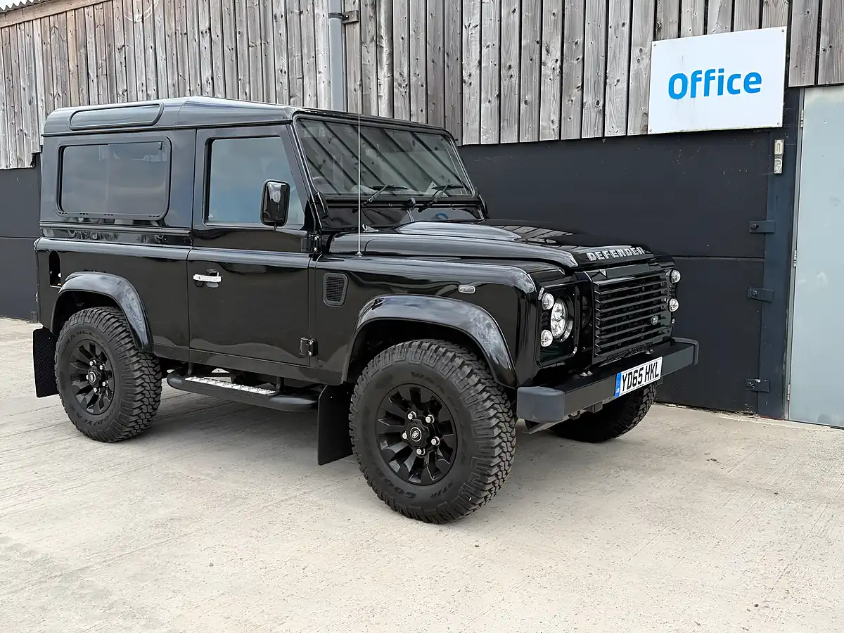 Used 2015 Land Rover Defender 90 Autobiography Station Wagon Santorini Black - Interior and Exterior details 10