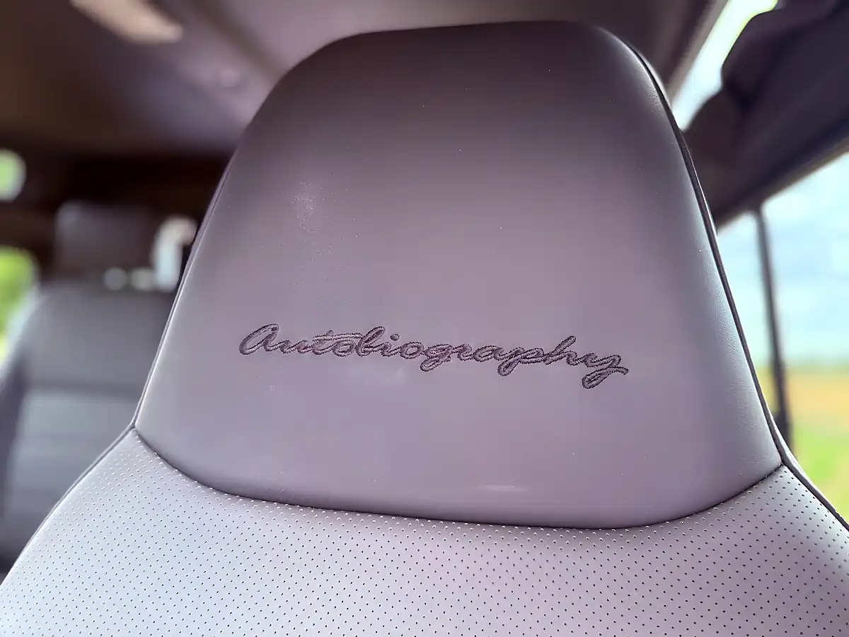Used 2015 Land Rover Defender 90 Autobiography Station Wagon Santorini Black - Interior and Exterior details 17