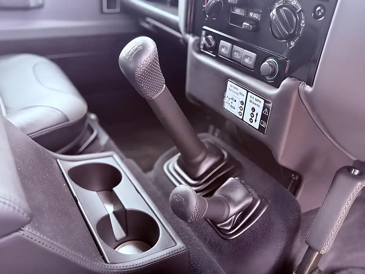 Used 2015 Land Rover Defender 90 Autobiography Station Wagon Santorini Black - Interior and Exterior details 5