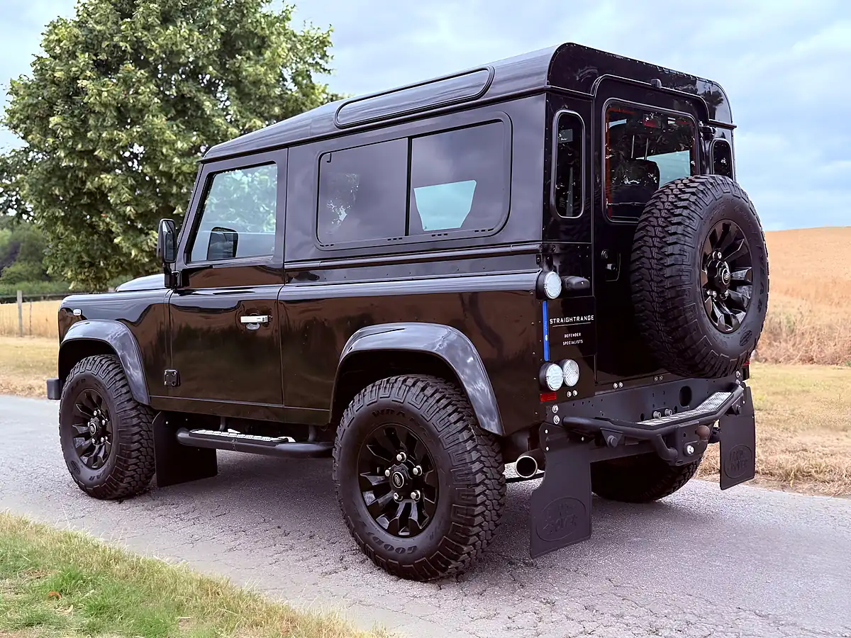 Used 2015 Land Rover Defender 90 Autobiography Station Wagon Santorini Black - Interior and Exterior details 8