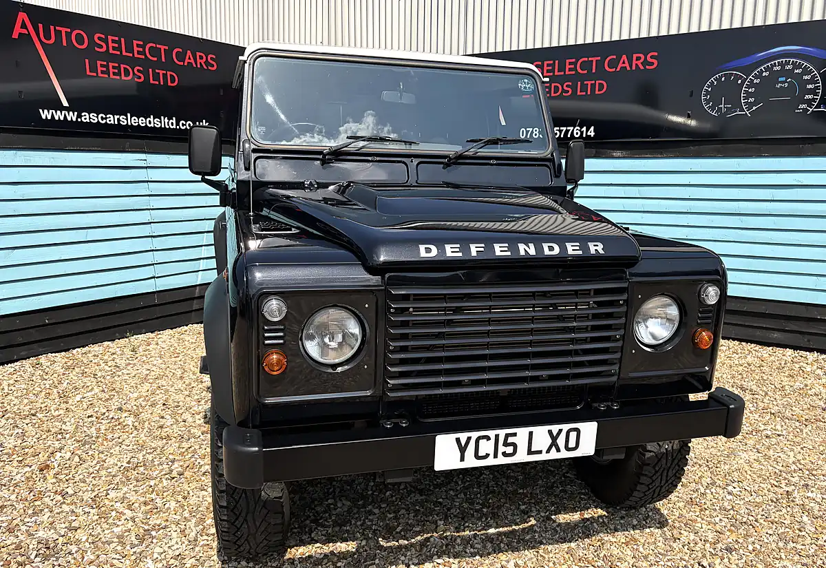 Used 2015 Land Rover Defender 90 Hard Top Santorini Black - Interior and Exterior details 3