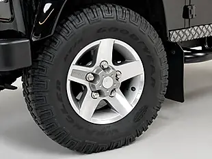 Used 2015 Land Rover Defender 90 Landmark Santorini Black - Interior and Exterior details 13