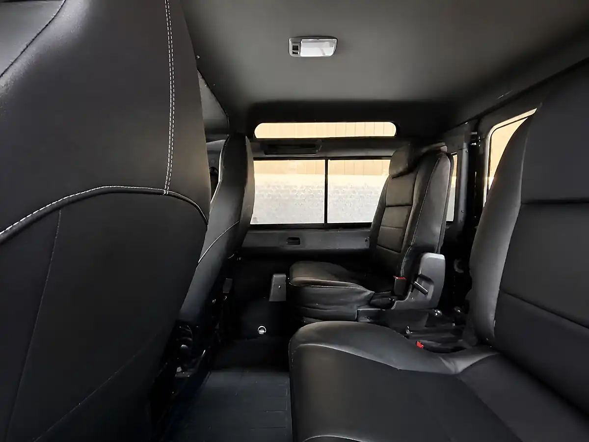 Used 2015 Land Rover Defender 90 Landmark Santorini Black - Interior and Exterior details 16