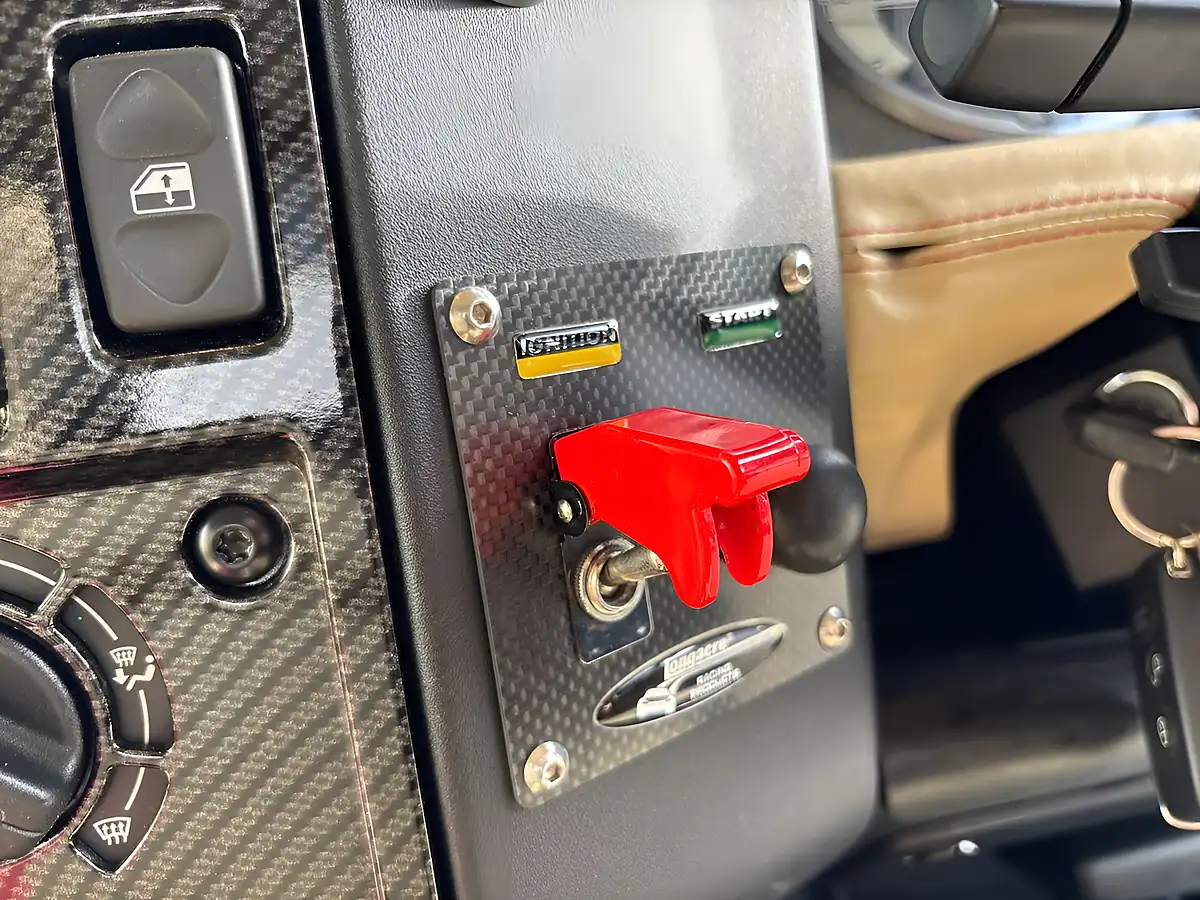 Used 2015 Land Rover Defender 90 Xs Hard Top Red - Interior and Exterior details 14