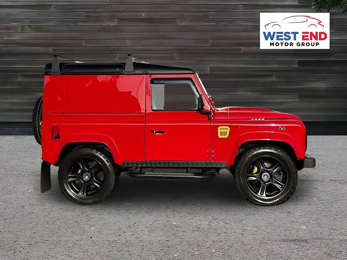 Used 2015 Land Rover Defender 90 Xs Hard Top Red - Interior and Exterior details 2