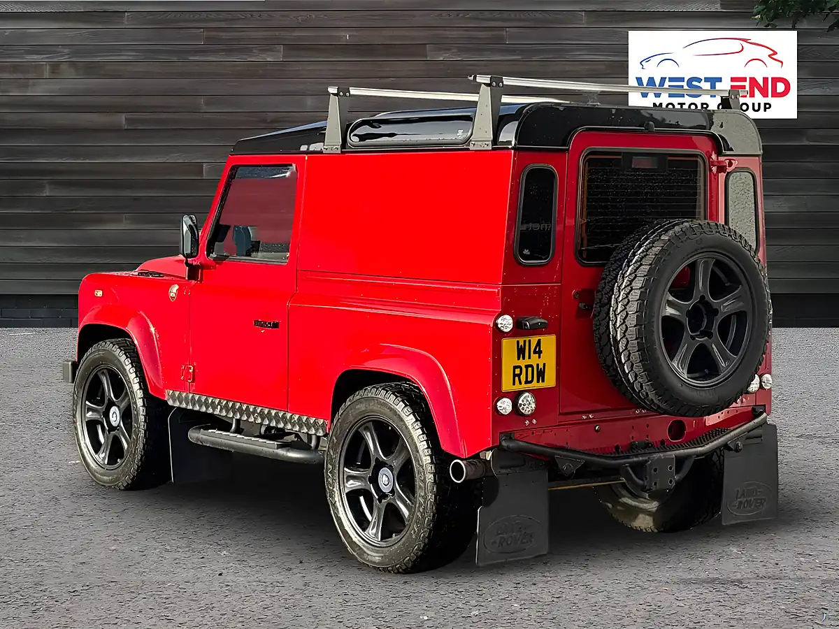 Used 2015 Land Rover Defender 90 Xs Hard Top Red - Interior and Exterior details 3