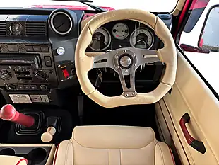 Used 2015 Land Rover Defender 90 Xs Hard Top Red - Interior and Exterior details 9
