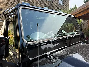 Used 2015 Land Rover Defender 90 Xs Hard Top Santorini Black - Interior and Exterior details 14
