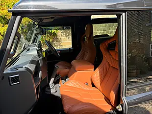 Used 2015 Land Rover Defender 90 Xs Hard Top Santorini Black - Interior and Exterior details 15