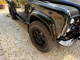 Used 2015 Land Rover Defender 90 Xs Hard Top Santorini Black - Interior and Exterior details 16