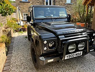 Used 2015 Land Rover Defender 90 Xs Hard Top Santorini Black - Interior and Exterior details 7