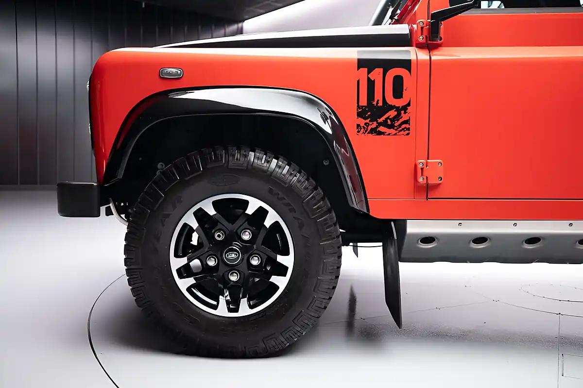 Used 2015 Land Rover Defender Adventure Station Wagon Double Cab Orange - Interior and Exterior details 6
