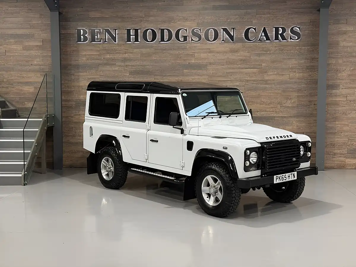 Used 2015 Land Rover Defender Utility Wagon Double Cab White - Interior and Exterior details 2