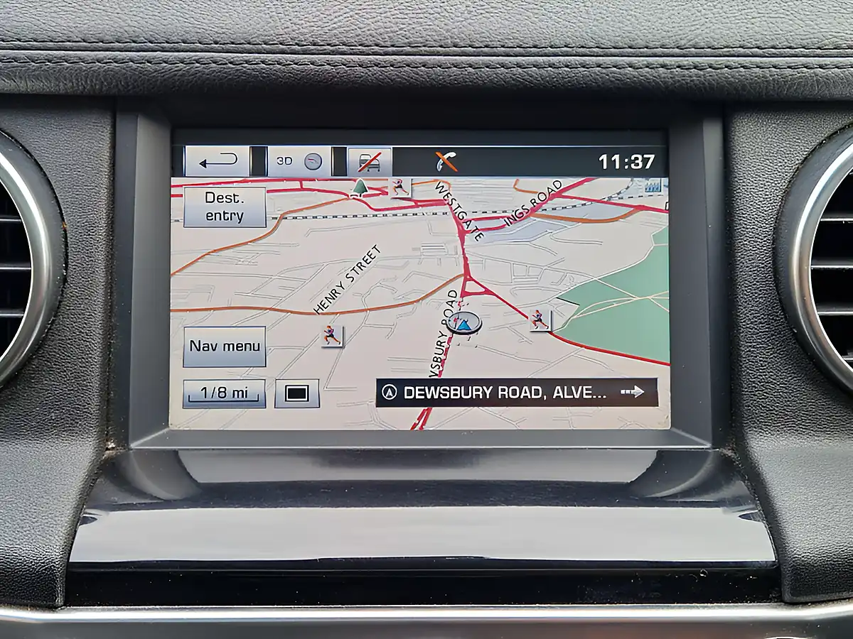 Used 2015 Land Rover Discovery 4 Hse Black - Interior and Exterior details 13