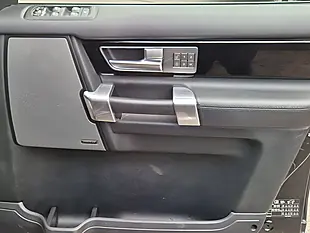 Used 2015 Land Rover Discovery 4 Hse Black - Interior and Exterior details 14