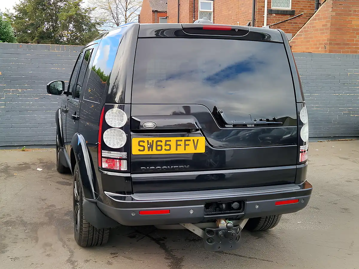 Used 2015 Land Rover Discovery 4 Hse Black - Interior and Exterior details 8