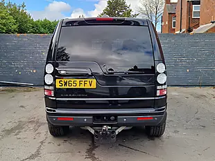 Used 2015 Land Rover Discovery 4 Hse Black - Interior and Exterior details 9