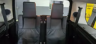 Used 2015 Land Rover Discovery 4 Hse Luxury Black - Interior and Exterior details 15