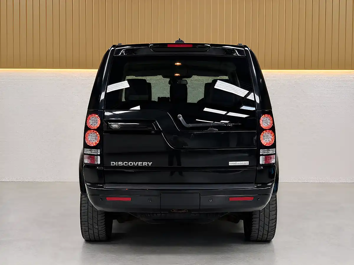 Used 2015 Land Rover Discovery 4 Hse Luxury Santorini Black - Interior and Exterior details 10