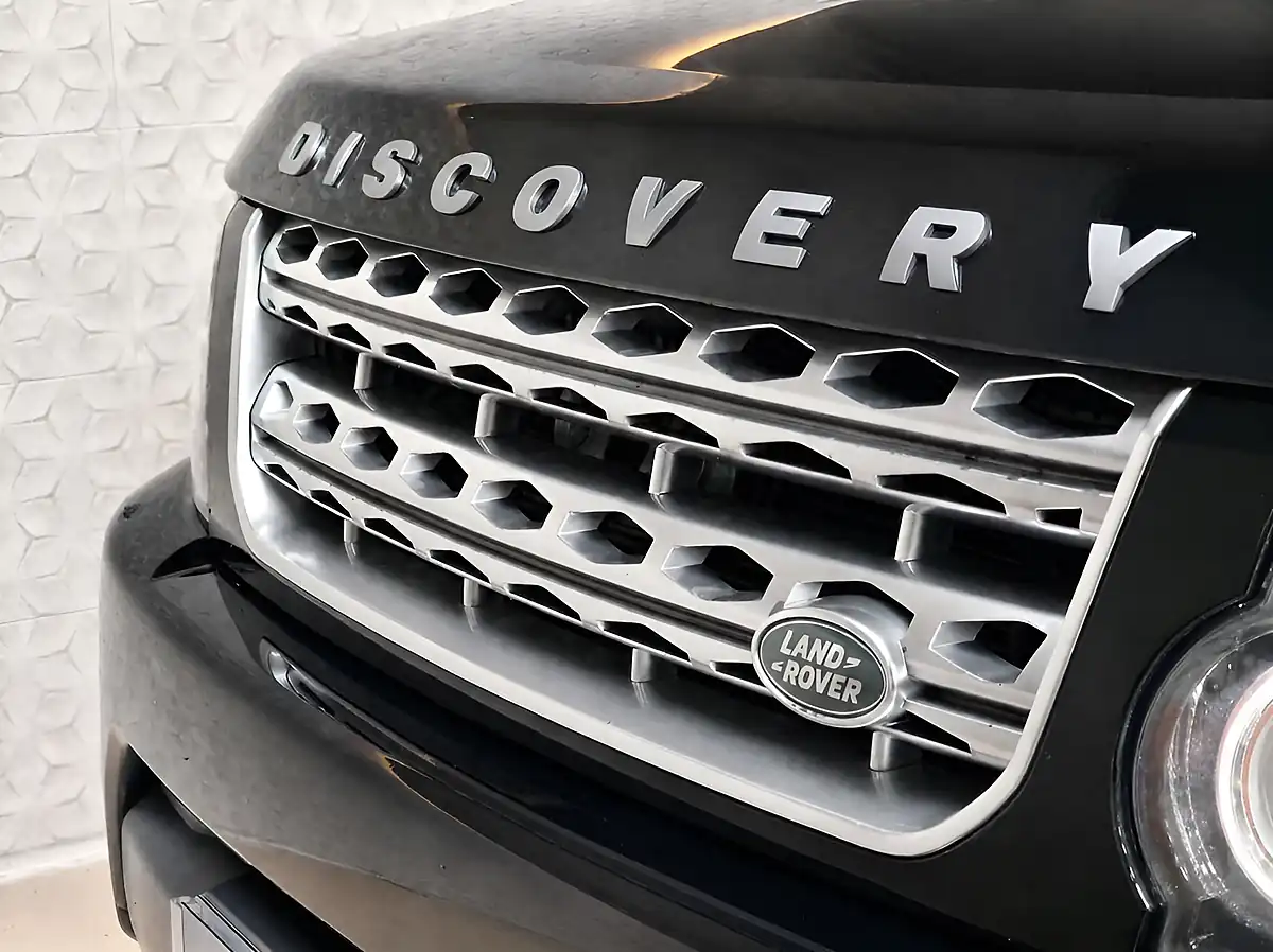 Used 2015 Land Rover Discovery 4 Hse Luxury Santorini Black - Interior and Exterior details 15