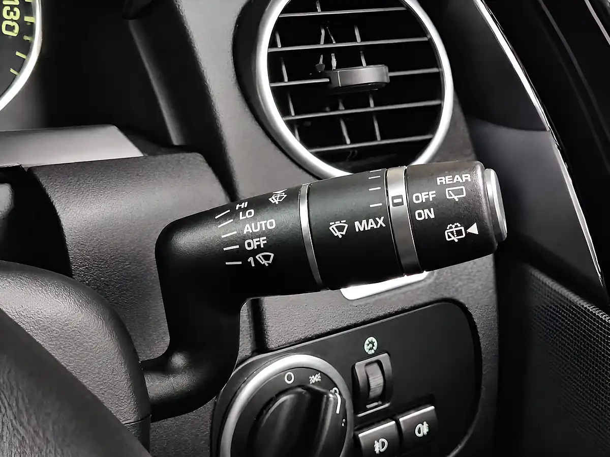Used 2015 Land Rover Discovery 4 Hse Luxury Santorini Black - Interior and Exterior details 20