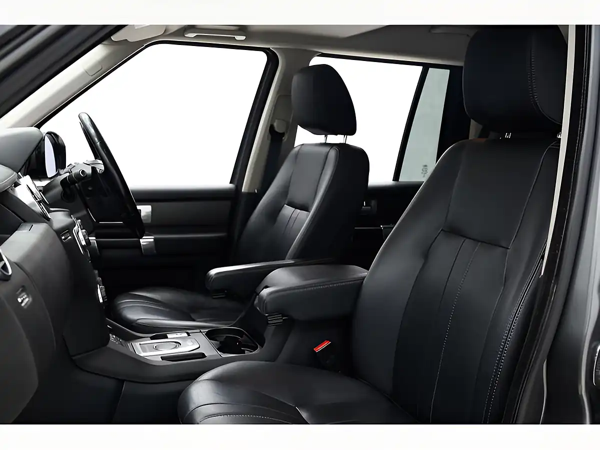 Used 2015 Land Rover Discovery 4 Se Tech Grey - Interior and Exterior details 13