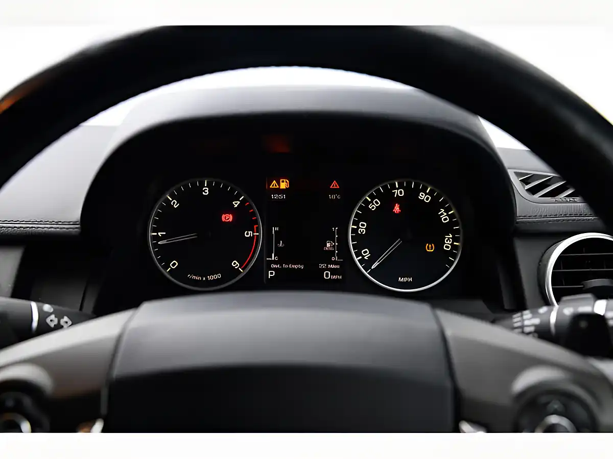 Used 2015 Land Rover Discovery 4 Se Tech Grey - Interior and Exterior details 14