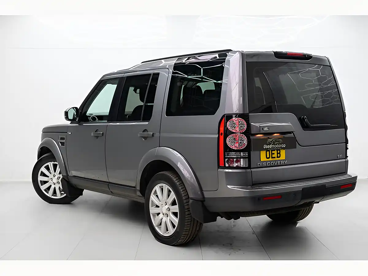 Used 2015 Land Rover Discovery 4 Se Tech Grey - Interior and Exterior details 8