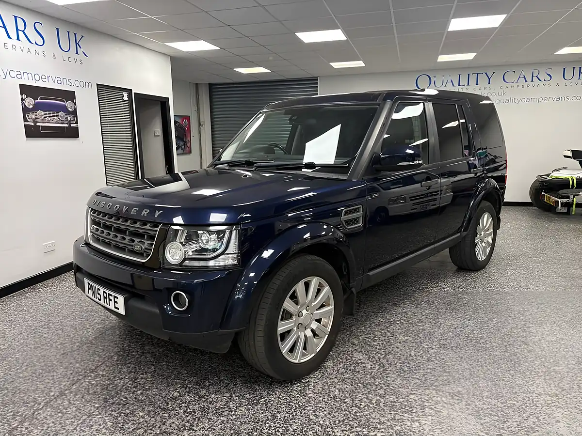 Used 2015 Land Rover Discovery 4 Xs Blue - Front View