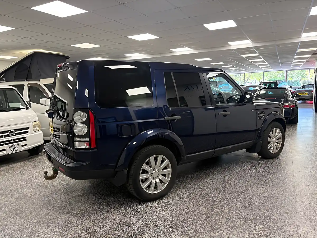 Used 2015 Land Rover Discovery 4 Xs Blue - Interior and Exterior details 10
