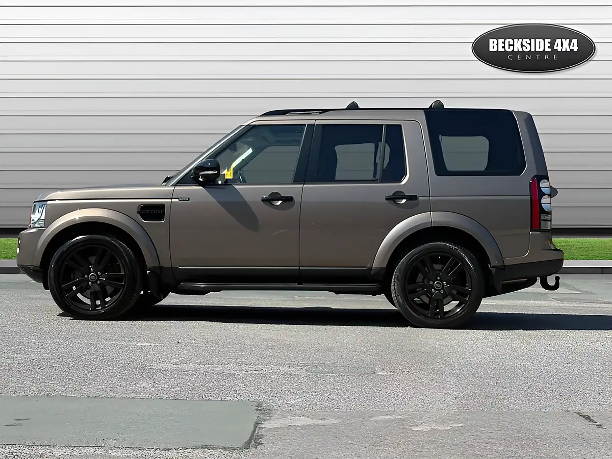 Used 2015 Land Rover Discovery Hse Kaikoura Stone - Interior and Exterior details 6