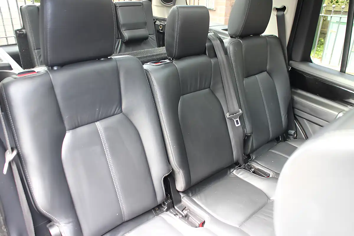 Used 2015 Land Rover Discovery Hse Luxury Blue - Interior and Exterior details 12