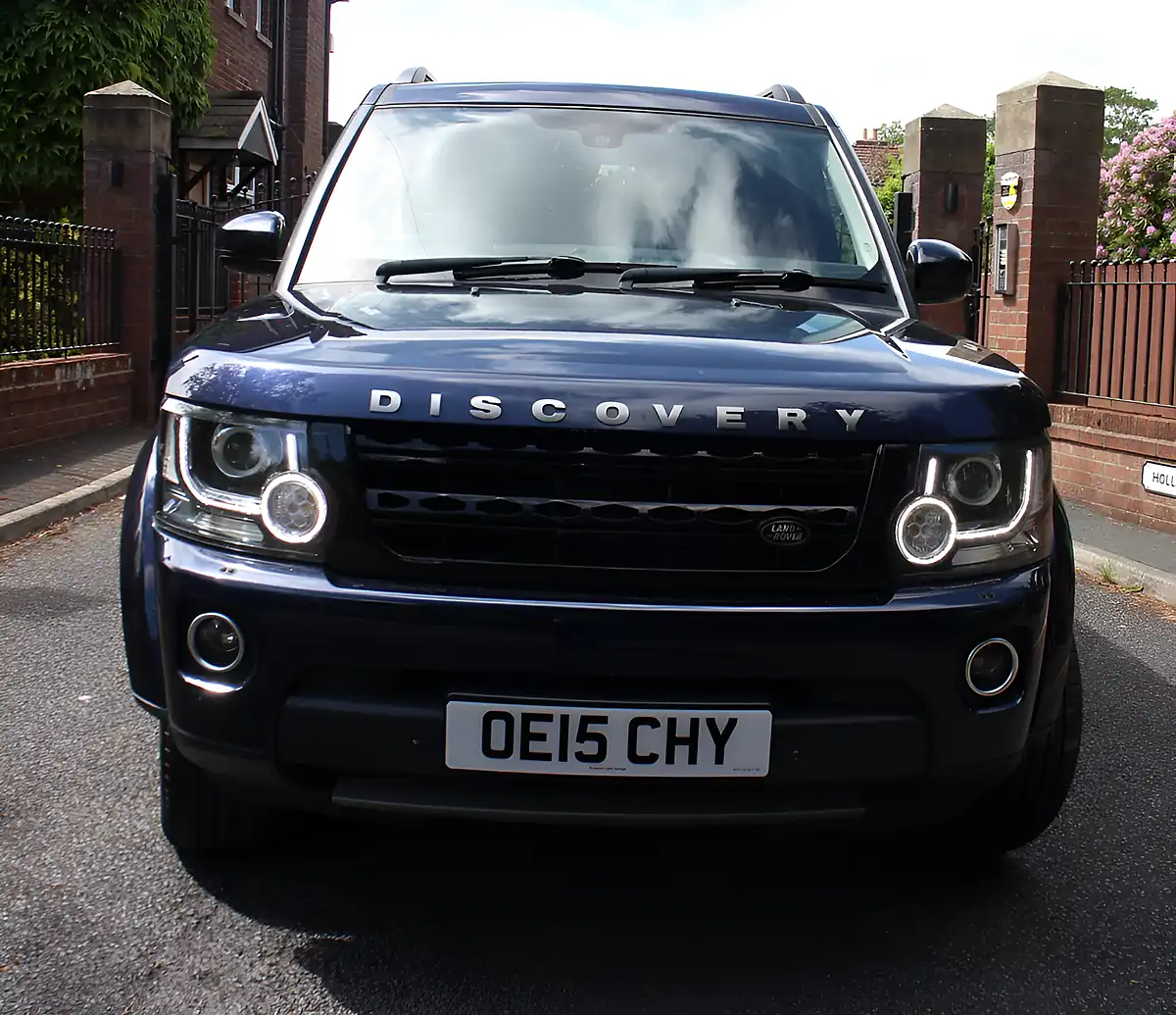 Used 2015 Land Rover Discovery Hse Luxury Blue - Interior and Exterior details 2