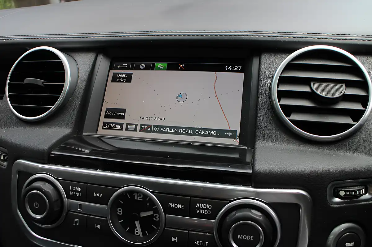 Used 2015 Land Rover Discovery Hse Luxury Blue - Interior and Exterior details 20