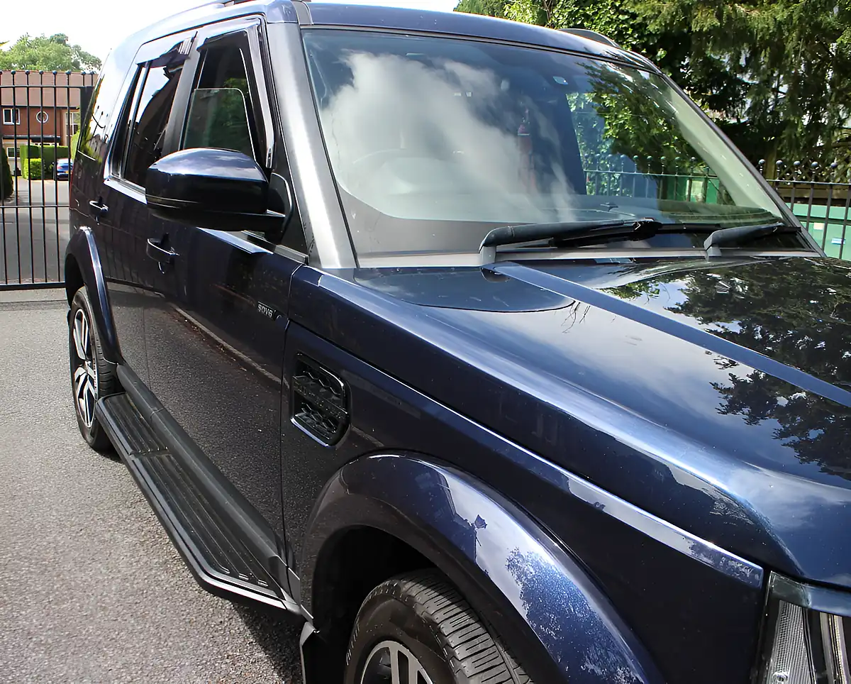 Used 2015 Land Rover Discovery Hse Luxury Blue - Interior and Exterior details 5