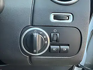 Used 2015 Land Rover Discovery Hse Yulong White - Interior and Exterior details 17