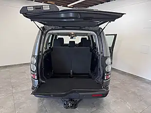 Used 2015 Land Rover Discovery Se Grey - Interior and Exterior details 15