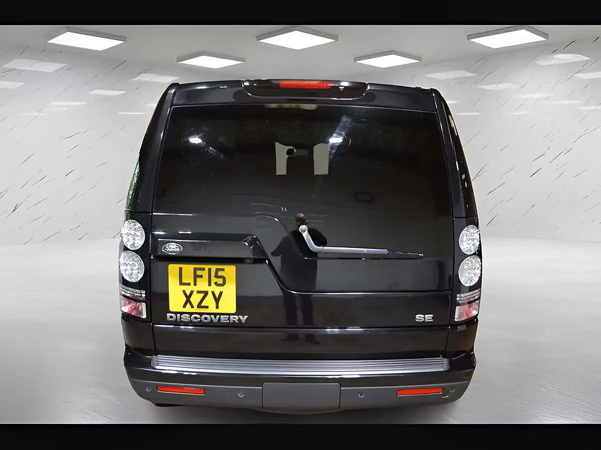 Used 2015 Land Rover Discovery Se Tech Black - Interior and Exterior details 6